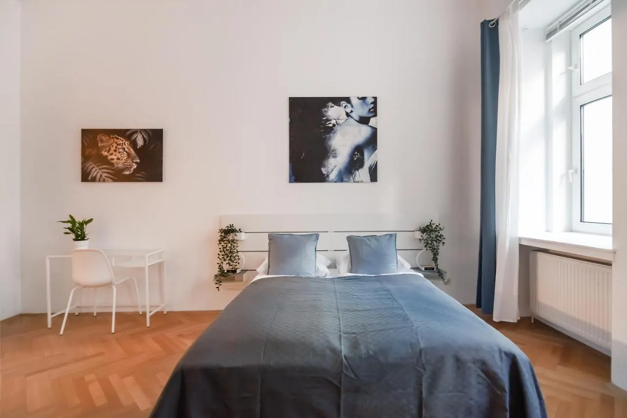 Apartment Zentrale Ruhelage Im Typischen Wiener Altbau