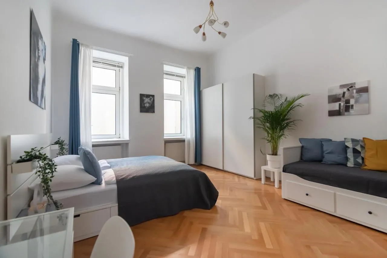 Apartment Zentrale Ruhelage Im Typischen Wiener Altbau